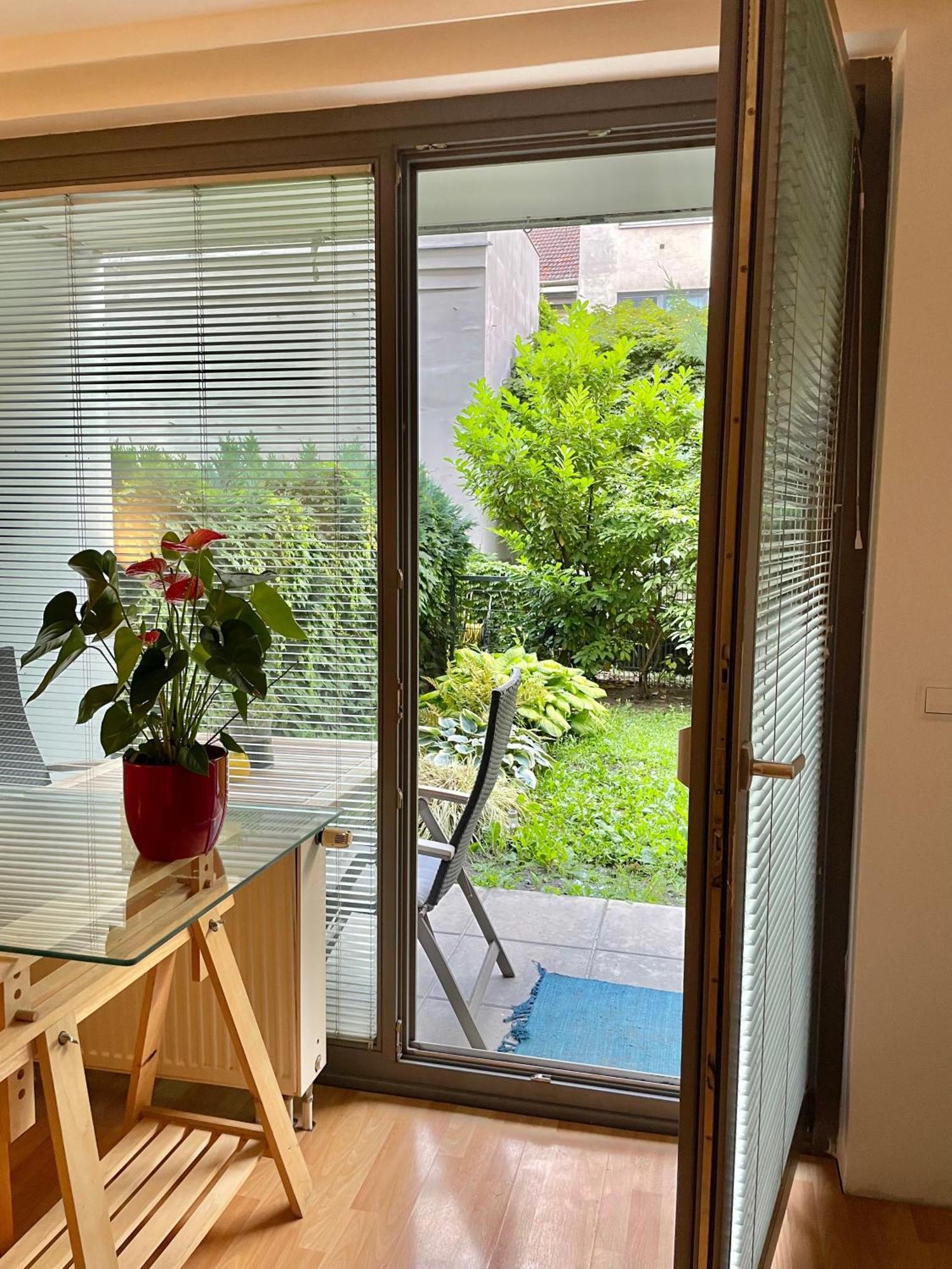 Apartment Mit Logia Und Kleinen Garten In Zentraler Lage 2 Vienna Exterior photo